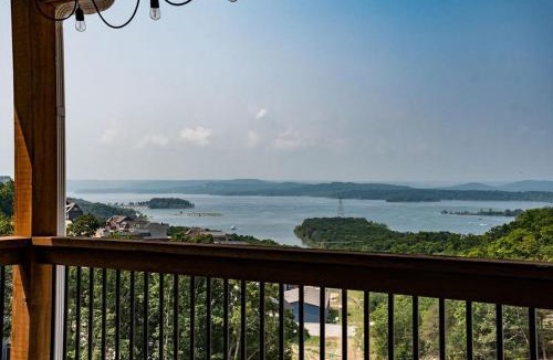 Table Rock House | Bird's Eye View at Table Rock Lake $400 Daily Attractions
