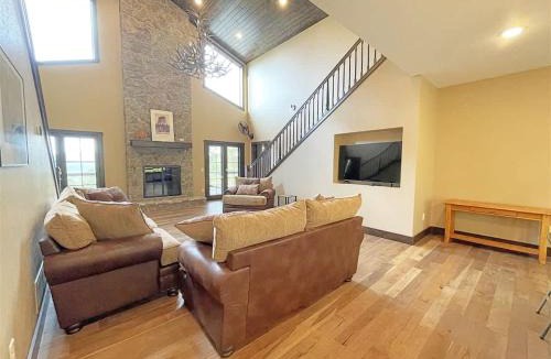 Hill City House | Bishop Mountain Lookout