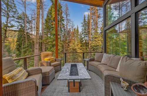 Tamarack Resort House | Black Diamond Chalet! Quiet, Private Mountain Luxury- Near Tamarack Resort- Lake Cascade