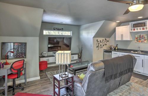 Rapid City House | Black Hills Cabin w/Hot Tub: 11 Mi to Mt Rushmore