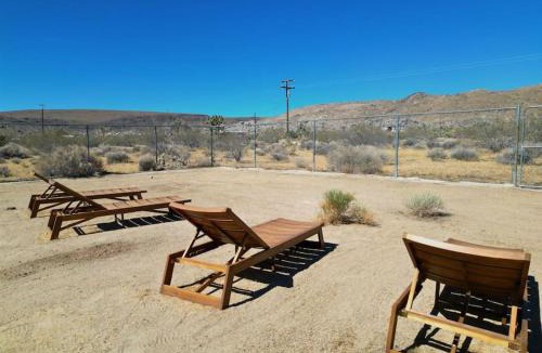 Yucca Valley House | Black Moon Ranch - Flamingo Heights