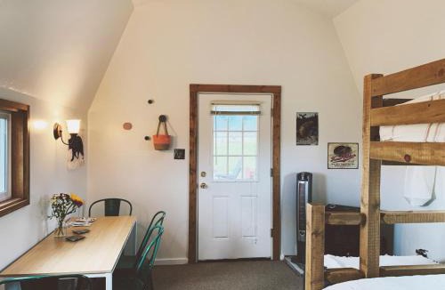 Livingston House | Blackhawks Nest