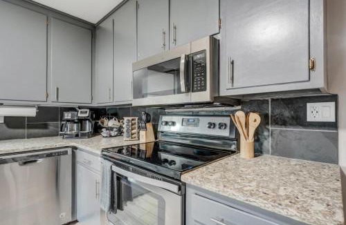Colorado Springs House | Blackstone Trails Downtown w BBQ & Fire Pit
