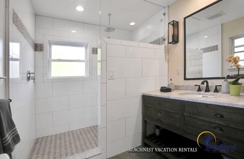 Eastside Santa Cruz House | Blue Evo