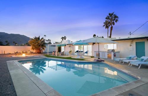 Racquet Club Estates House | Blue Martini