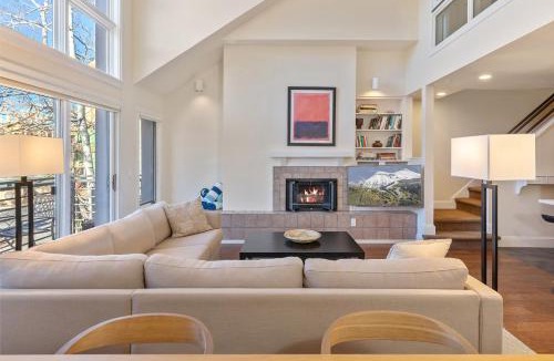Mountain Village Apartment | Blue Mesa 4 LiftSide Condo Hot Tub Access 3Bd 2.5Ba Sleeps 8