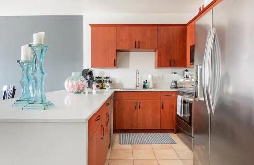 Dearborn Apartment | Blue Oasis