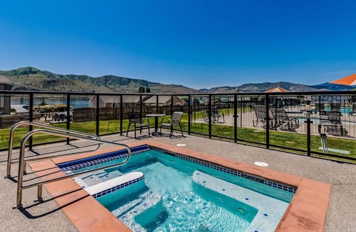 Chelan Apartment | Blue Vista
