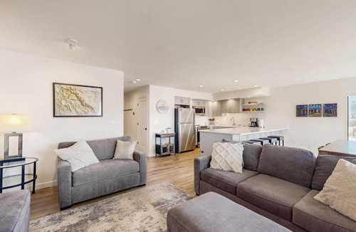 Chelan Apartment | Blue Vista