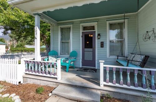 Salida House | Bluebird Cottage, 1897 Home on Salida's AlpinePark