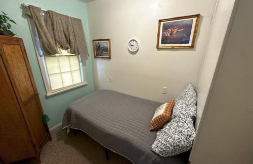 Central - Terry House | Bo & Barb’s Cozy 2BR Home w/Backyard