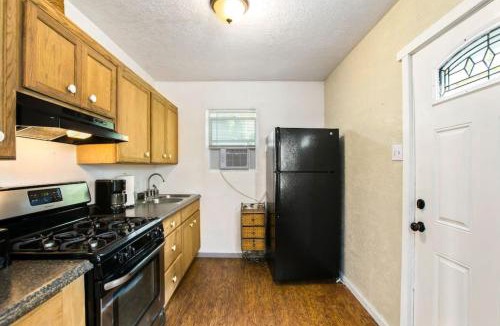 Central - Terry House | Bo360 Bungalow with Hot Tub and Sauna