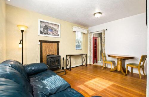 Central - Terry House | Bo360 Bungalow with Hot Tub and Sauna