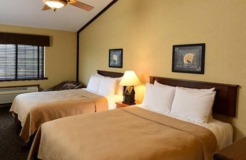 Waukon Hotel | Boarders Inn & Suites by Cobblestone Hotels in Waukon