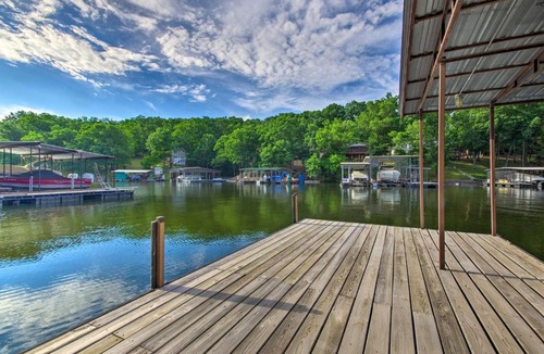 Osage Beach House | Boat Dock! Lakefront Group Getaway in Eldon