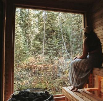 Lakeside House | BOAT HAUS Cabin Retreat Sauna, Plunge, Hot Tub