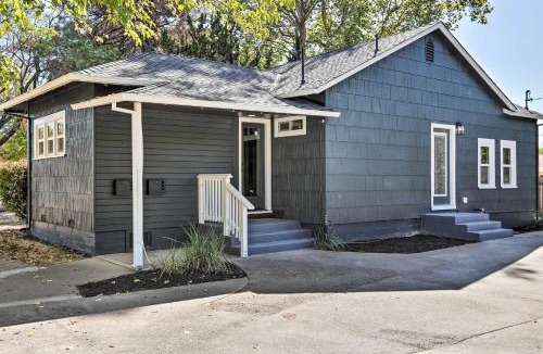 Folsom House | Boho-Chic Folsom Retreat: Walkable Location!
