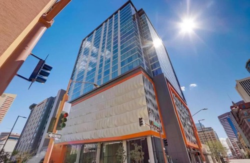 Downtown Phoenix Apartment | Boulevard Stays Highrise STU Sky Pool Parking Gym 21