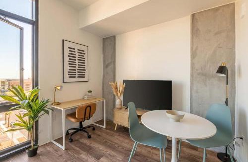 Evans Churchill Apartment | Boulevard Stays Studio Retreat Pool Gym & Parking Included 1