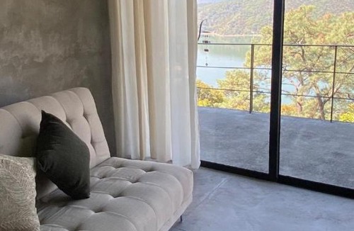 El Santuario Apartment | Boutique Loft – Spectacular View – Lake – Mountain