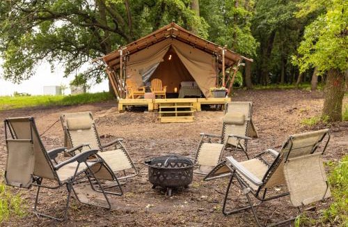 Currie Other | Boutique Vineyard Stay at Painted Prairie