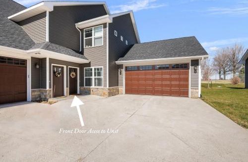 Bettendorf House | Brand New 2 Bedroom Condo