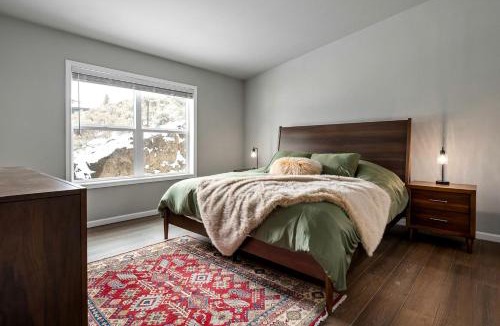 Tabernash House | Brand New Cozy Mountain Retreat Cabin with Panoramic Views Near Winter Park, Tabernash Colorado