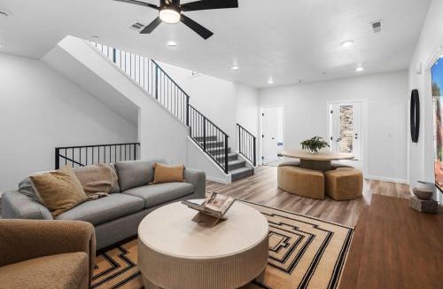 St. George House | Brand New Desert Cliff - Sleeps 20 Guests