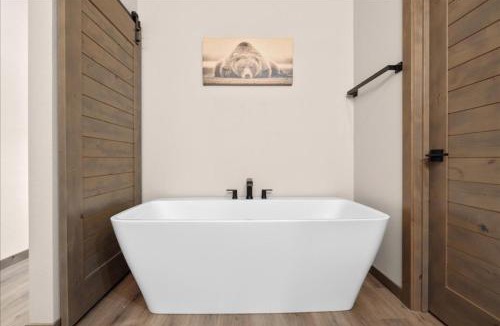 Red Lodge House | Brand New Modern Western Home in Downtown Red Lodge