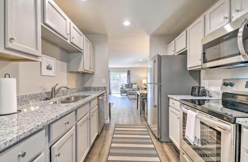 Branson House | Branson Condo w/Balcony: Near Silver Dollar City