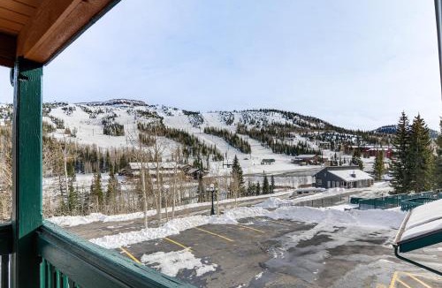 Brian Head House | Brian Head Condo: Walk to Giant Steps Ski Lifts!