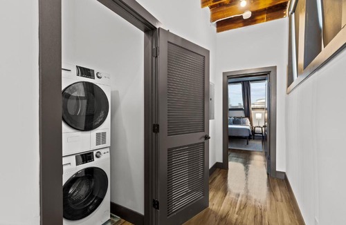 Downtown St. Louis Apartment | Brick & Bed Riverfront Lofts, PC 204