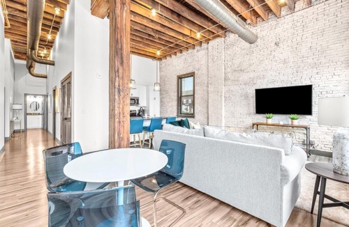 Downtown St. Louis Apartment | Brick & Bed Riverfront Lofts, PC 104