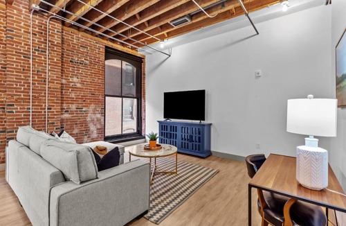 Downtown St. Louis Apartment | Brick & Bed Riverfront Lofts, G 305