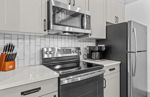 Downtown St. Louis Apartment | Brick & Bed Riverfront Lofts, G 305