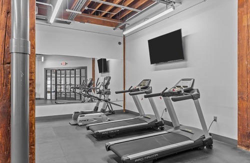 Downtown St. Louis Apartment | Brick & Bed Riverfront Lofts, G 204