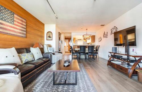 Mammoth Lakes Apartment | Bridges 210