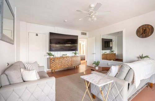 Tucson Apartment | Bright & Airy Near UofA, 2 Min to Banner