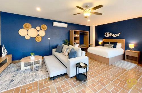 El Centenario House | Bright Beach Stay, Balcony, Patio & Steps to Beach
