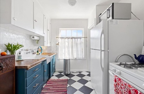 Billings Apartment | Bright & Cozy 2BR | Near Downtown, MSU & Hospitals