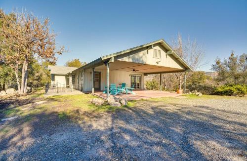 Mariposa House | Bright + Cozy Mariposa Getaway: 46 Mi to Yosemite!