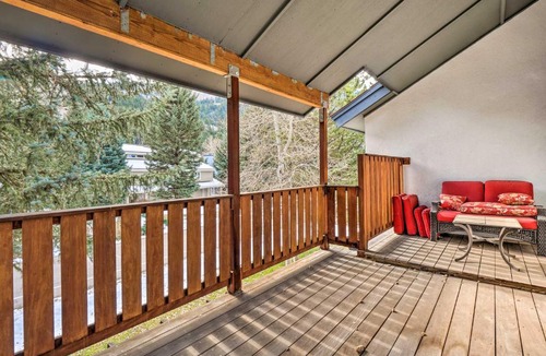 Eagle-Vail House | Bright Eagle-Vail Escape w/Deck + Mtn Views!