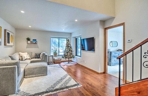 Eagle-Vail House | Bright Eagle-Vail Escape w/Deck + Mtn Views!