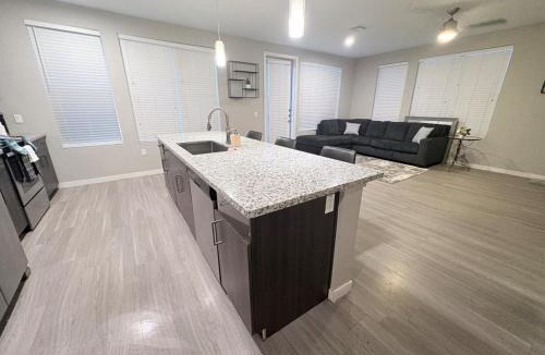 Camelback East Apartment | Bright Luxury Apartment Balcony Views with pool