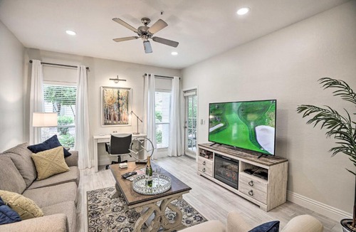 North Scottsdale House | Bright Scottsdale Condo w/Patio: 8 Mi to Old Town