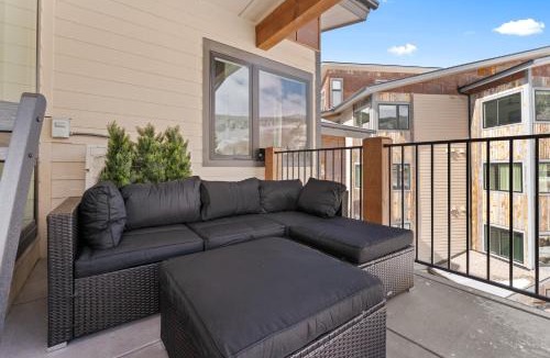 Lakeside Village Apartment | Brightwood #301 Building 2