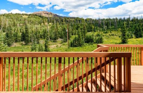 Brian Head House | Bristlecone Cabin