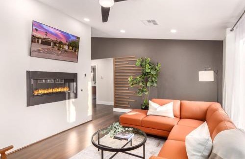 Broadway Palms House | Broadway Palms Family Retreat