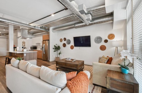 River North Art District House | Brushed & Bold | Modern 2BR RiNo Loft | Walk to Breweries & Mission Ballroom