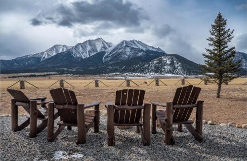 Buena Vista House | Buena Vista Mountain Retreat - Ultimate Privacy with Spa & Unbeatable Views